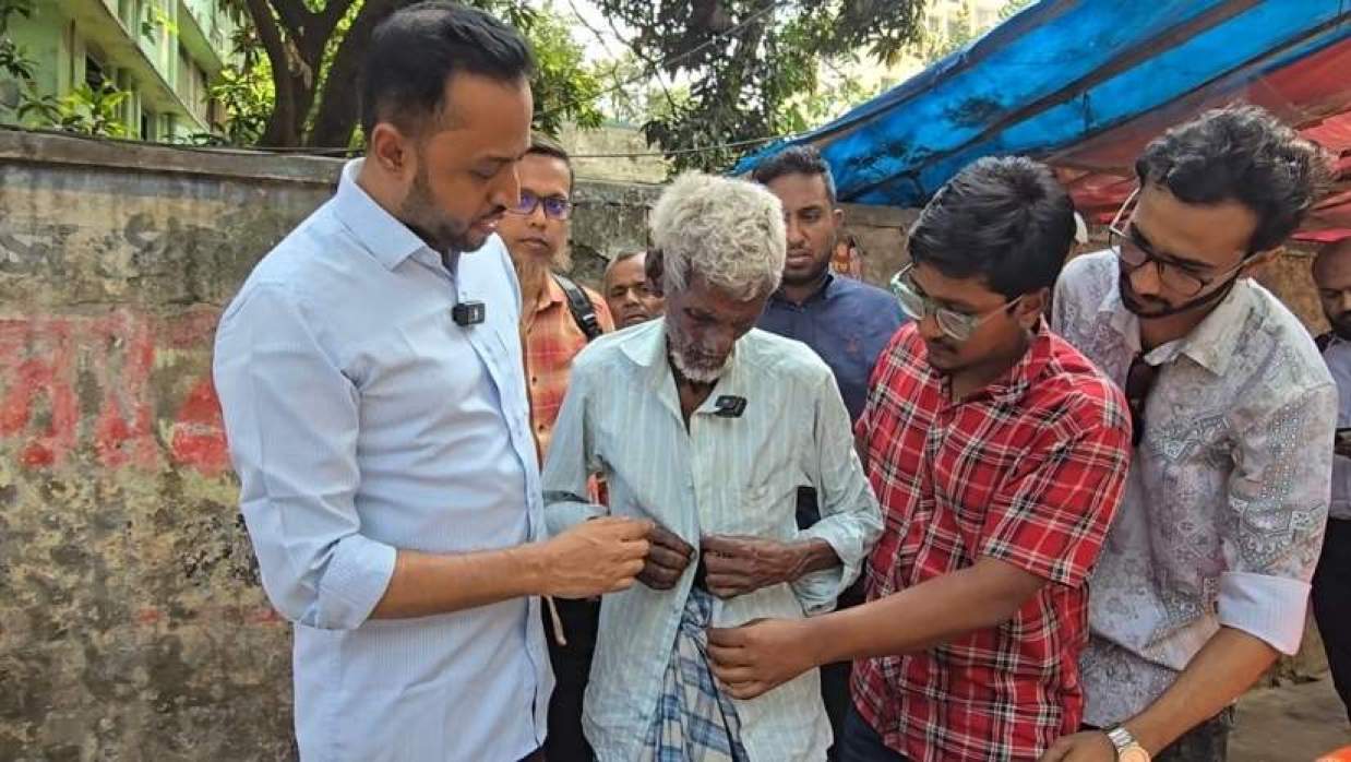 উচ্ছেদের শিকার ৮০ ঊর্ধ্ব বৃদ্ধ সেই নাঈমুদ্দিনের পাশে প্রধানমন্ত্রী 