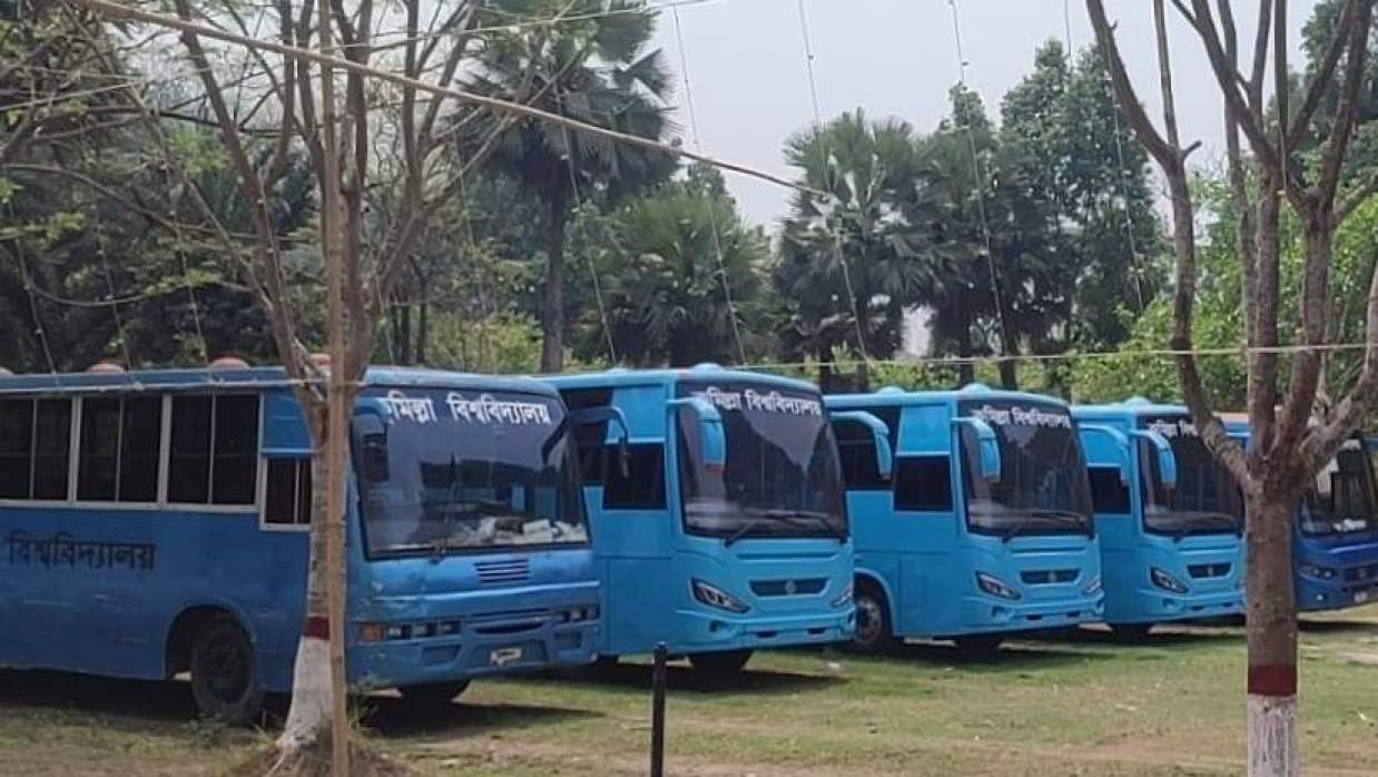 চালক সংকটে কুবিতে বাস বন্ধ, অনুমোদন দিচ্ছে না ইউজিসি