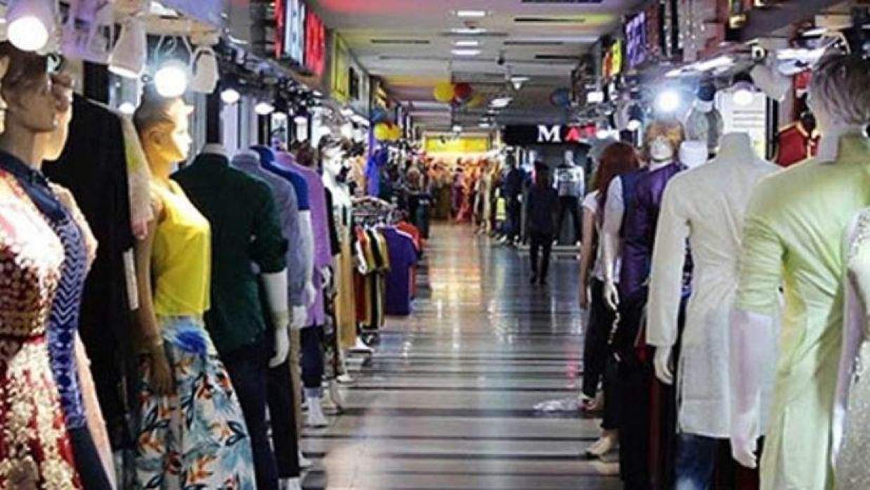 রাজধানীর একটি মার্কেট