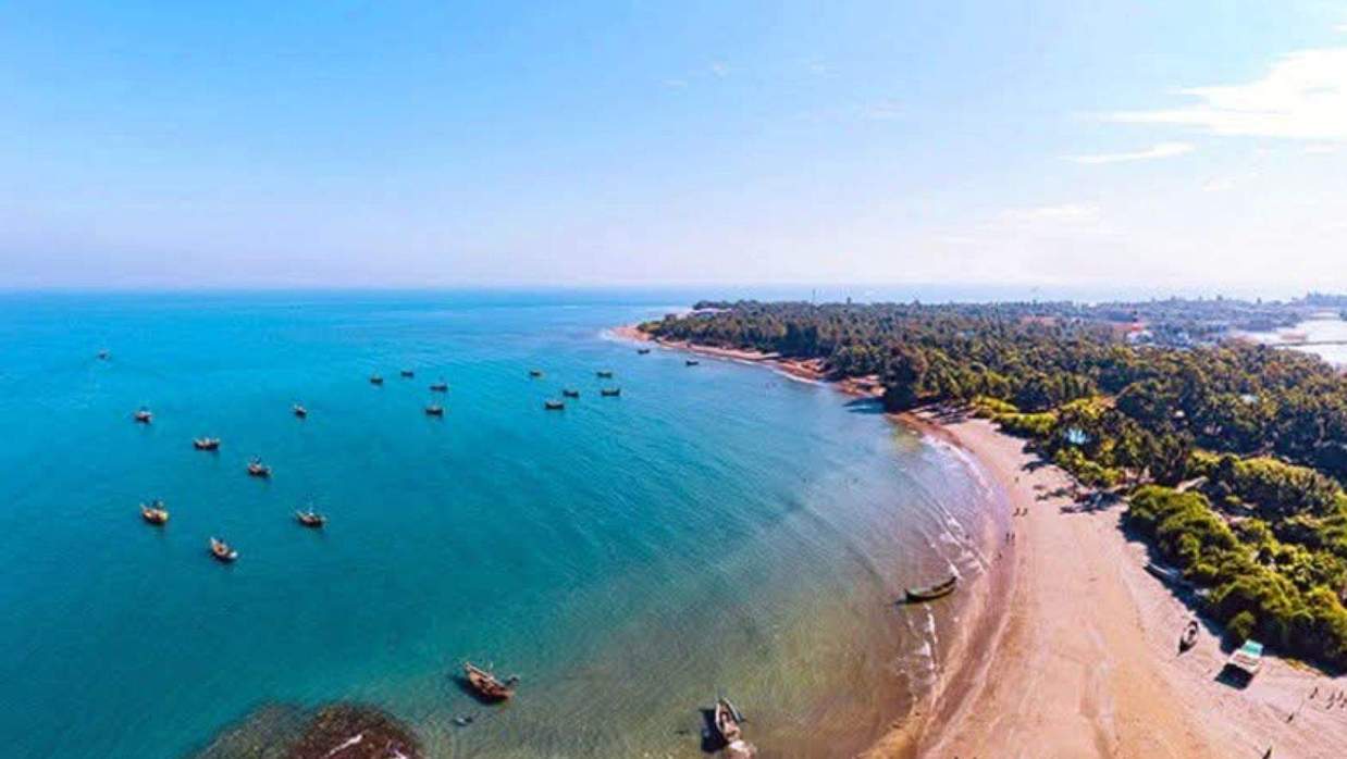 আরাকান আর্মির দৌরাত্ম্যে বেকায়দায় টেকনাফের জেলেরা, ২ বছরে ৫০০ অপহরণ