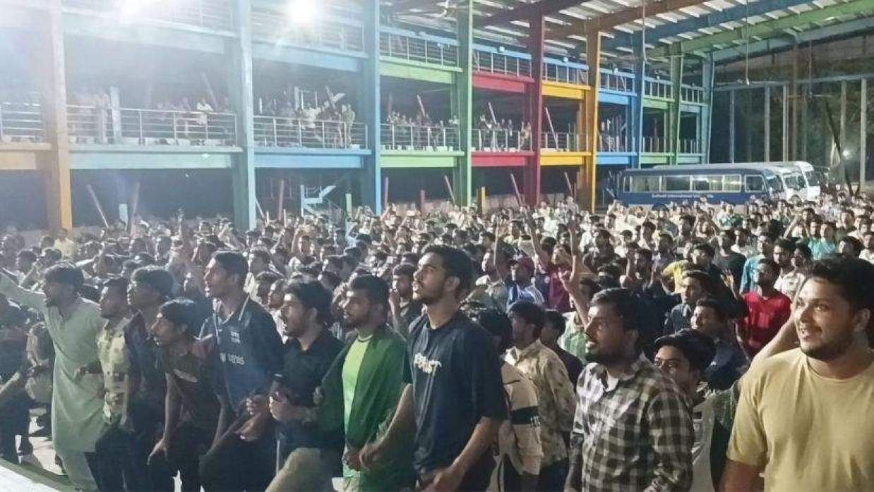 ‘দিল্লি না ঢাকা, ঢাকা ঢাকা’— স্লোগানে ভারতের বিপক্ষে বাংলাদেশের জয় উদযাপন ড্যাফোডিলে