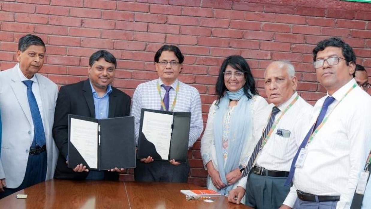 ব্র্যাকনেটের সঙ্গে আইইউবিএটি’র সমঝোতা স্মারক স্বাক্ষর