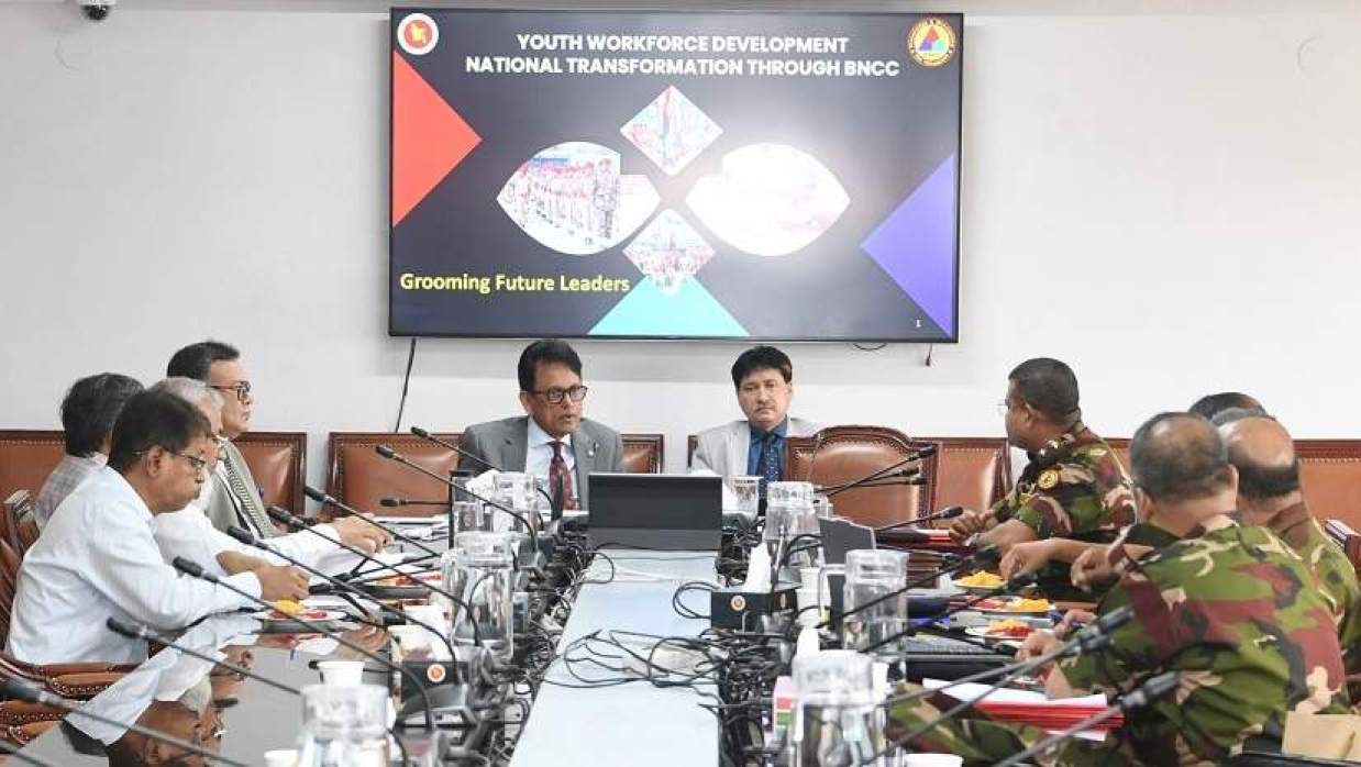 শিক্ষা মন্ত্রণালয়ের সভাকক্ষে চার দপ্তরের কর্মকর্তাদের সঙ্গে বৈঠকে শিক্ষামন্ত্রী ড. আ ন ম এহছানুল হক মিলন