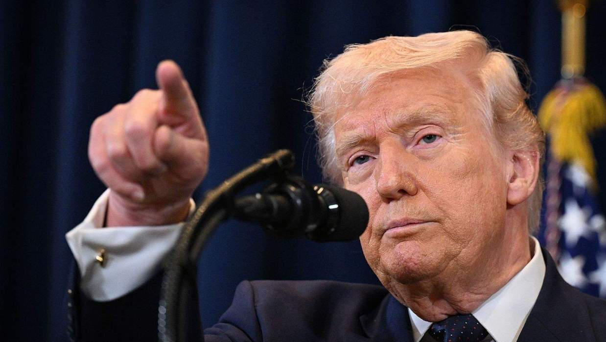 প্রেসিডেন্ট ডোনাল্ড ট্রাম্প