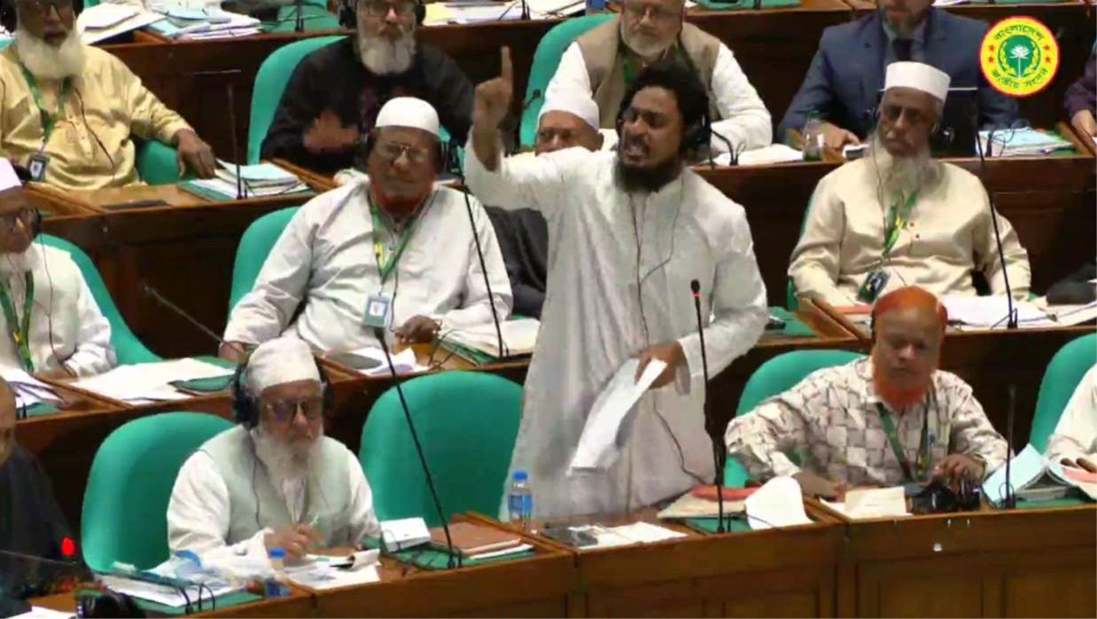 বিএনপিকে বিটিভির পুরোনো সম্প্রচার দেখার পরামর্শ আখতারের