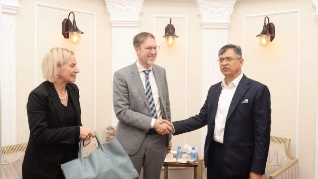 স্বরাষ্ট্রমন্ত্রীর সঙ্গে ইউএনডিপির আবাসিক প্রতিনিধিদলের সাক্ষাৎ