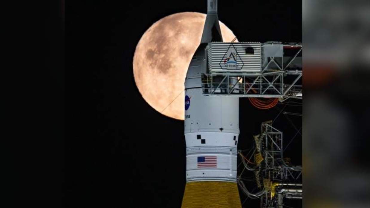 চাঁদের বুকে বিরল দৃশ্য দেখে রোমাঞ্চিত আর্টেমিসের নভোচারীরা 