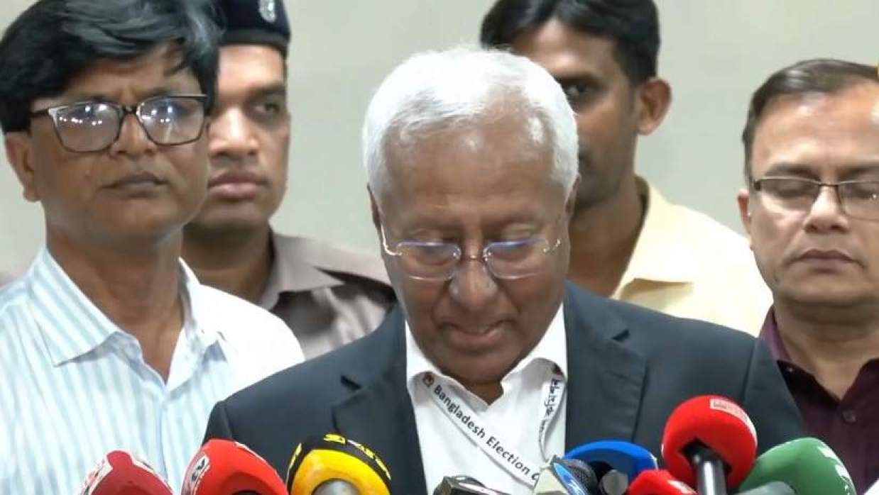 নির্বাচন কমিশনের সিনিয়র সচিব আখতার আহমেদ