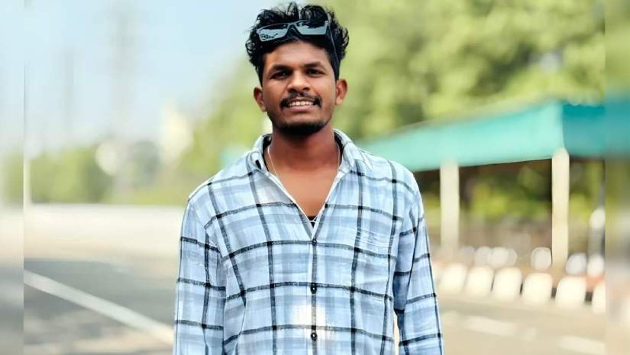 ছুরিকাঘাতে প্রাণ গেল আম্পায়ারের