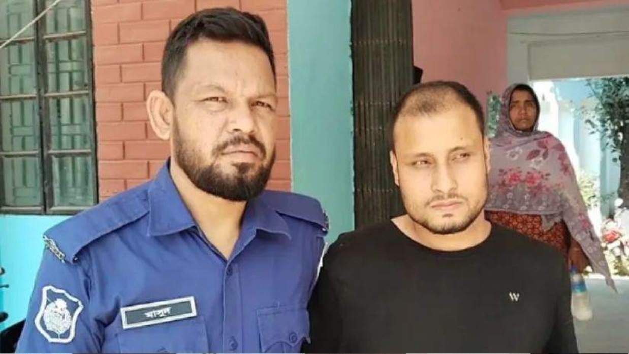 স্বরাষ্ট্রসহ ৪ মন্ত্রী-উপদেষ্টাকে নিয়ে আপত্তিকর পোস্ট, যুবক গ্রেপ্তার