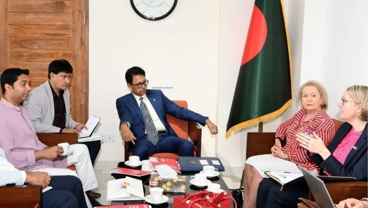 শিক্ষামন্ত্রীর সঙ্গে যুক্তরাজ্যের ট্রেড এনভয় প্রতিনিধিদের সাক্ষাৎ