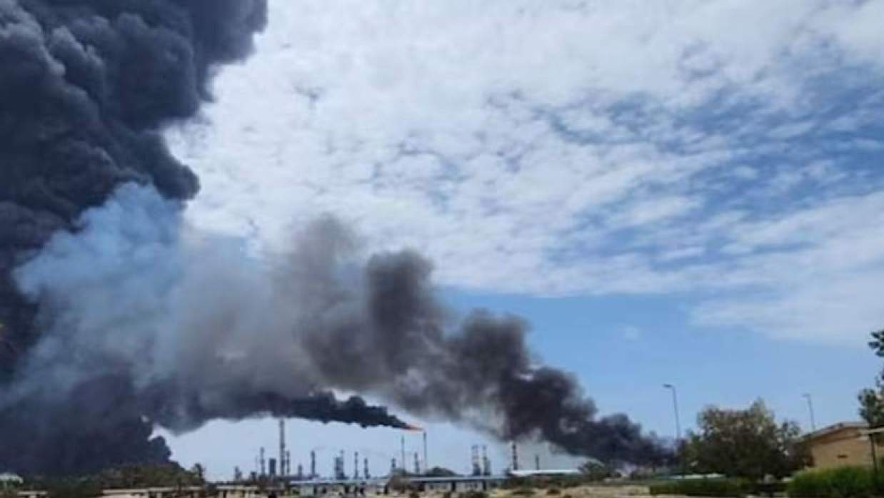 তেল শোধনাগারে হামলা