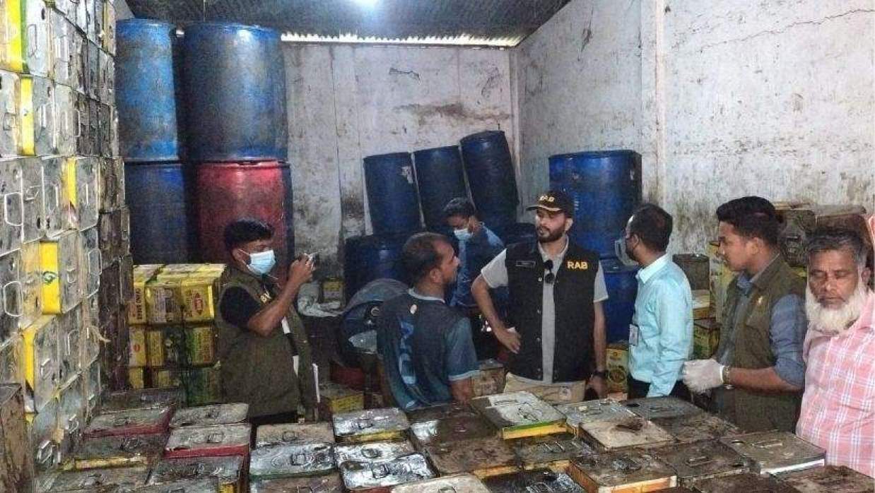 অভিযান পরিচালনা করে ভ্রাম্যমাণ আদালত 