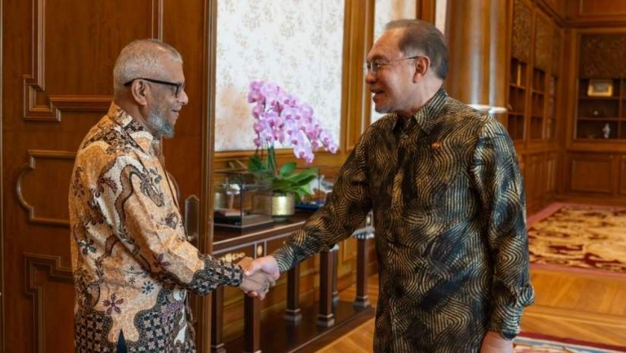 বাংলাদেশ সরকার ও মালয়েশিয়া সরকারের মধ্যে বৈঠক