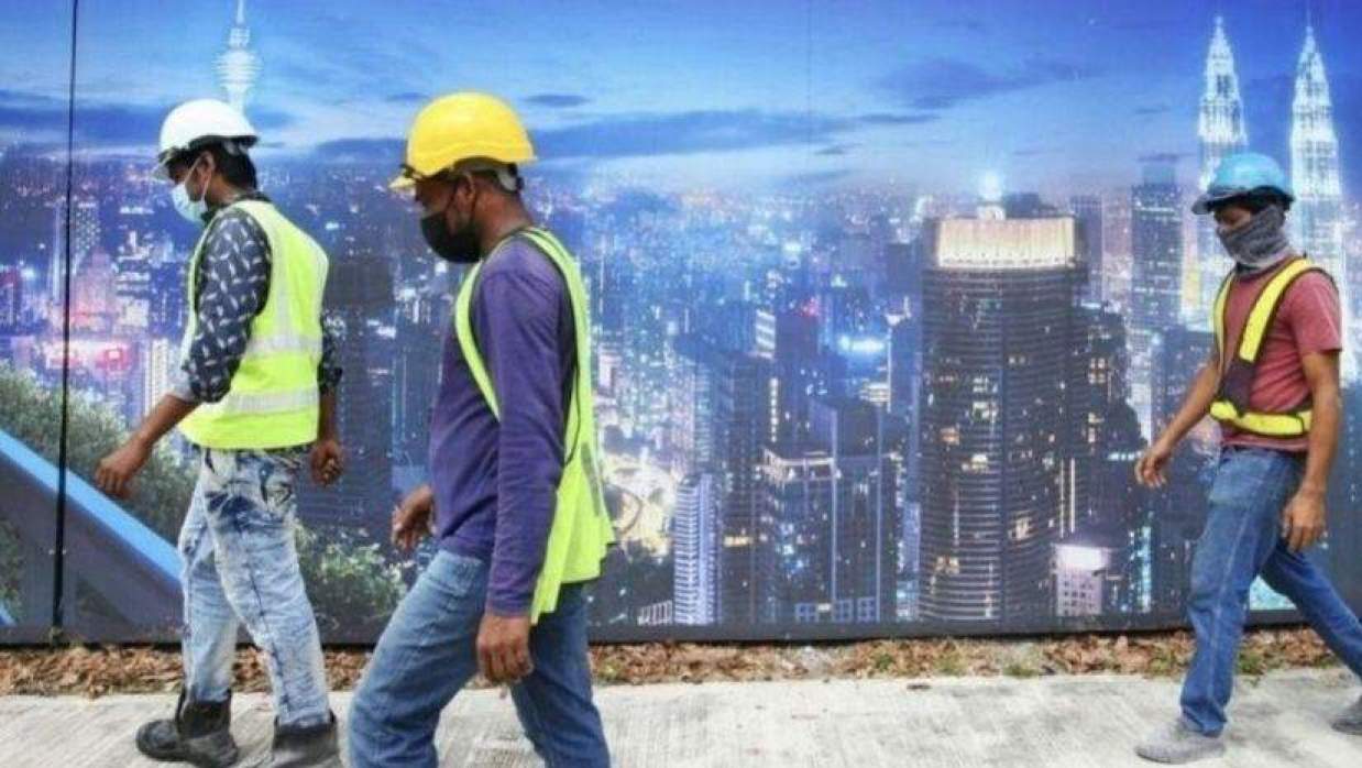 বাংলাদেশি শ্রমিকদের সুখবর দিল মালয়েশিয়া