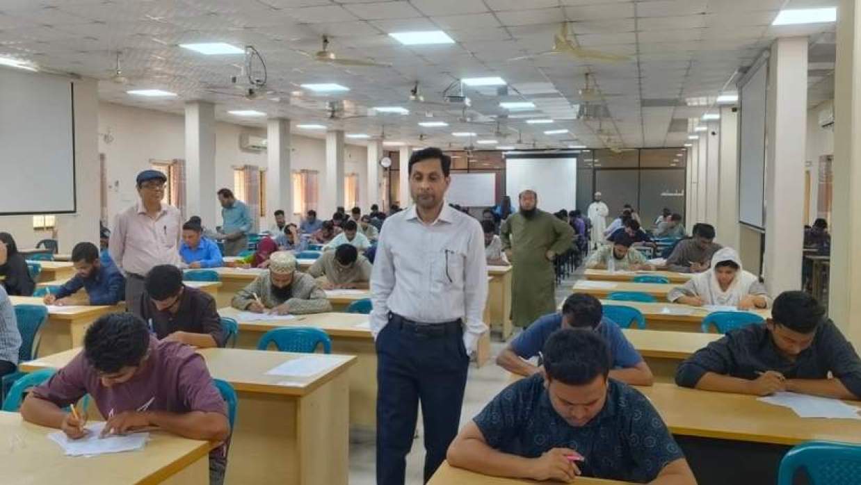 ‎রুয়েটে নেসকোর নিয়োগ পরীক্ষায় উপস্থিতি ৫৪ শতাংশ 