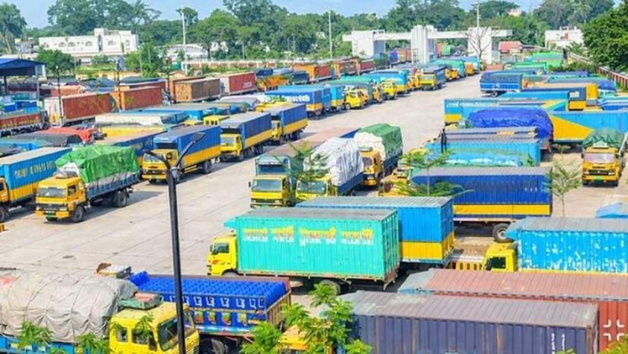 বেনাপোলে হঠাৎ ভাড়া বৃদ্ধিতে বাণিজ্যে অস্বস্তি, বাড়তে পারে পণ্যমূল্য