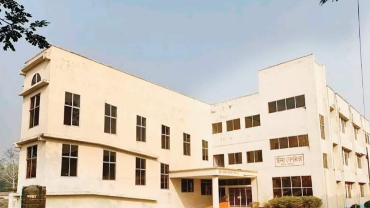 নির্মাণের পর একযুগেও চালু হয়নি বাহুবল ট্রমা সেন্টার, মালামাল চুরির অভিযোগ