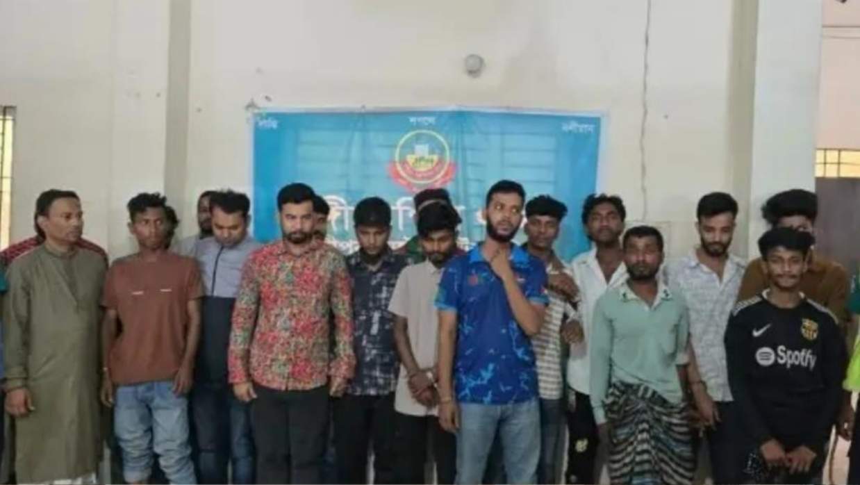 টঙ্গীতে পুলিশের বিশেষ অভিযানে গ্রেফতার ২৪