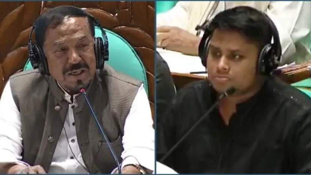 ‘দিস ইজ নট শাহবাগ স্কয়ার’, হাসনাতকে কেনো বললেন স্পিকার