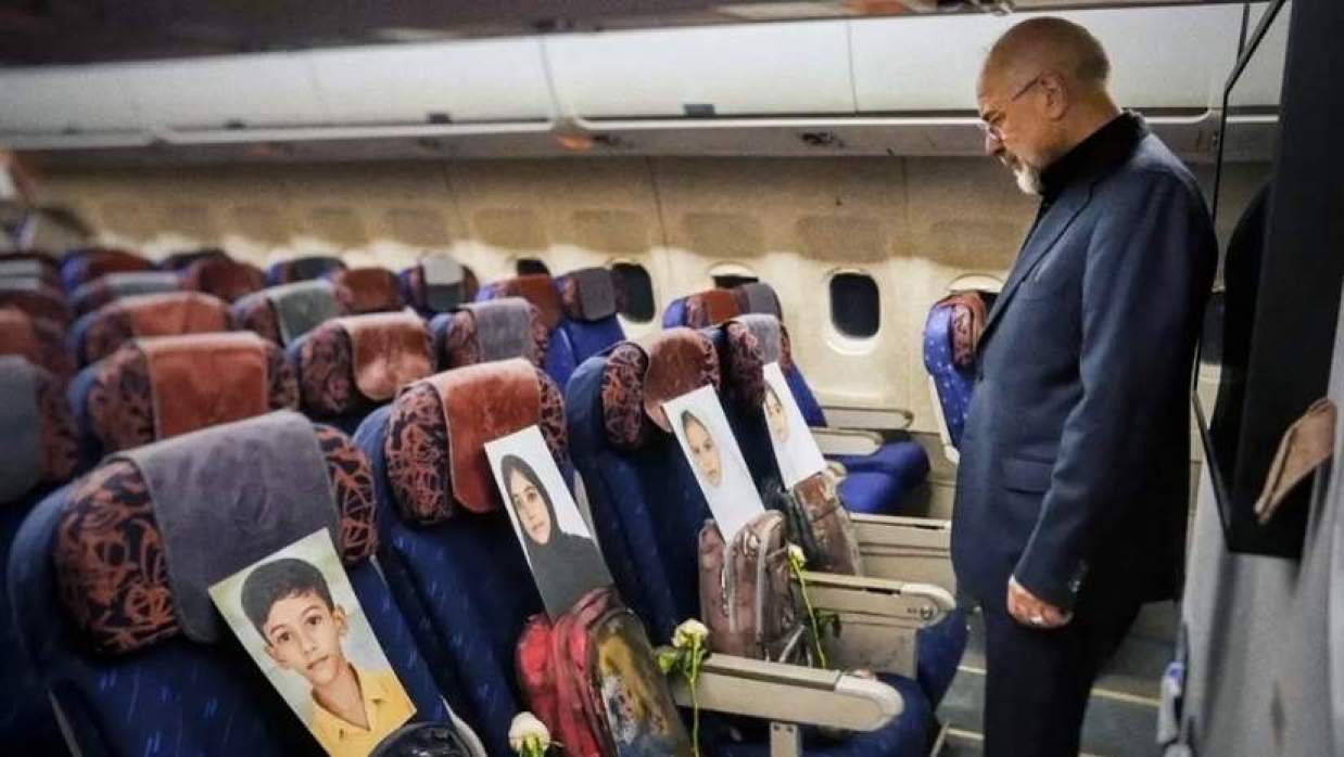 ‘এই ফ্লাইটে আমার সঙ্গী—মিনাব ১৬৮’ 