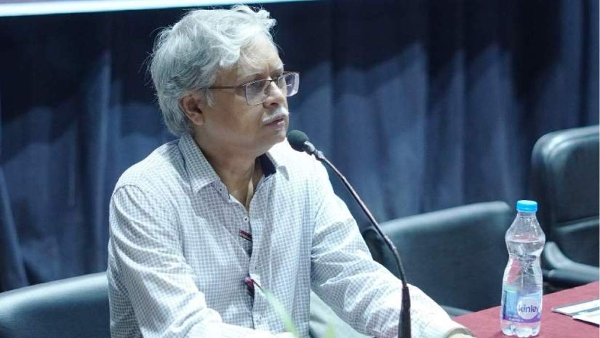 অনলাইন ক্লাস নেওয়া ‘বাস্তবতা জ্ঞানহীন সিদ্ধান্ত’: রাবির সাবেক উপাচার্য