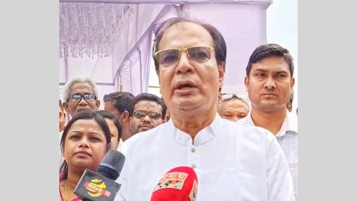 সৈয়দপুরে অসুস্থ ত্রাণমন্ত্রী, এয়ার অ্যাম্বুলেন্সে আনা হবে ঢাকায়