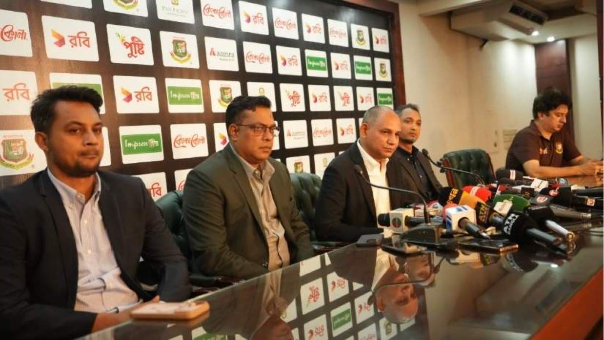 দলে পরিবর্তন না রাখার কারণ জানালেন প্রধান নির্বাচক