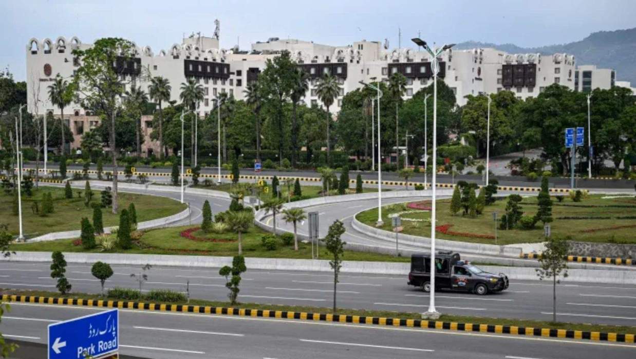 ইসলামাবাদের যেই হোটেলে অনুষ্ঠিত হচ্ছে যুক্তরাষ্ট্র-ইরানের ‘ঐতিহাসিক’ বৈঠক