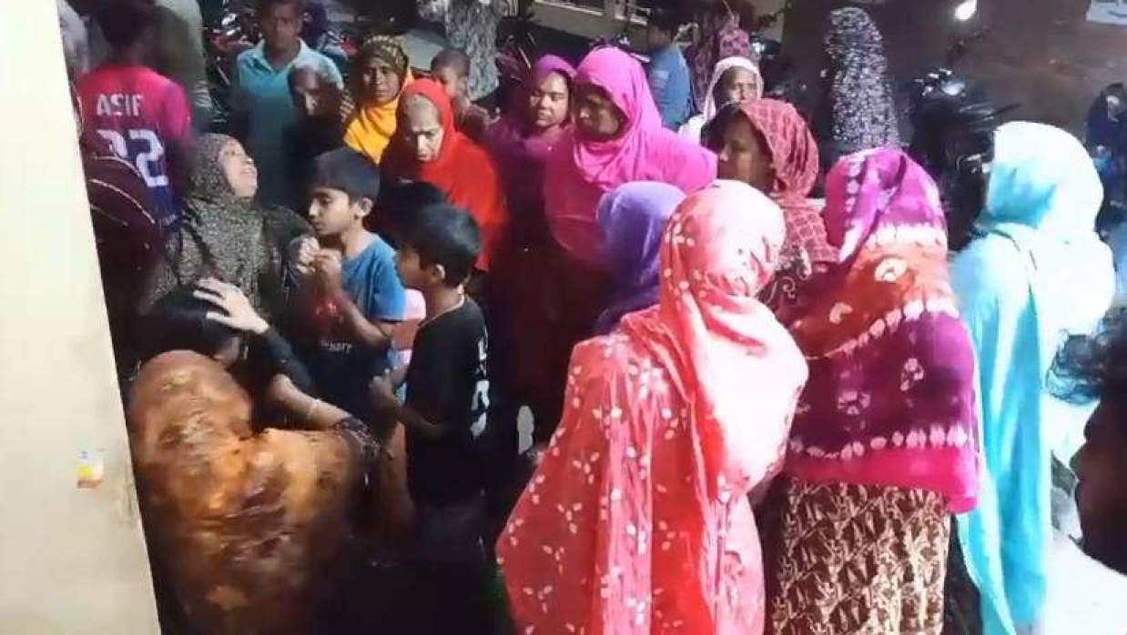 মোটরসাইকেলের মুখোমুখি সংঘর্ষে প্রাণ গেল মাদ্রাসাছাত্রের