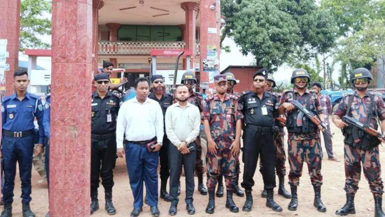 হবিগঞ্জে তেল মজুত ও পাচার ঠেকাতে অভিযান