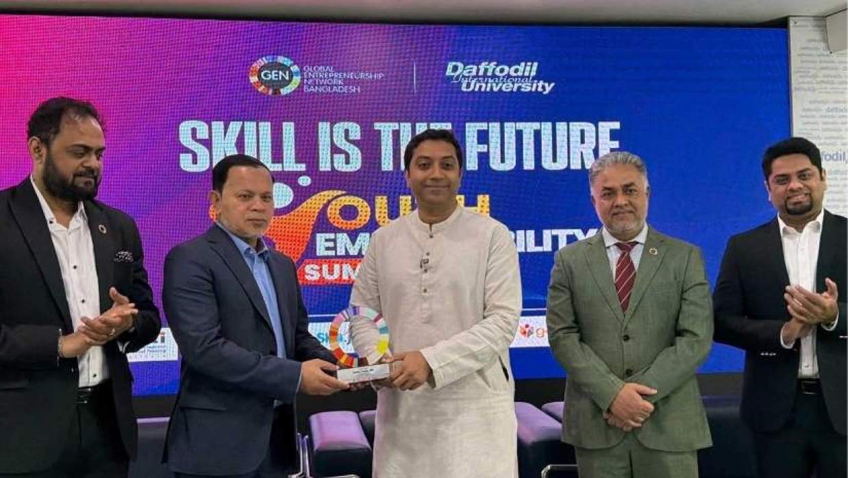 বাস্তবমুখী সফটওয়্যার তৈরি করলে শিক্ষার্থীদের পুরস্কৃত করা হবে: শিক্ষা প্রতিমন্ত্রী