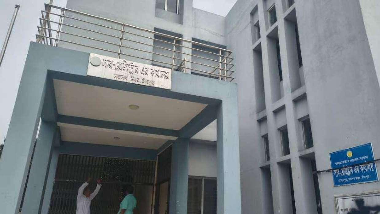 সাবরেজিস্ট্রি অফিসে দুর্নীতি-ঘুষের দৌরাত্ম্য, ভুক্তভোগীদের ক্ষোভ