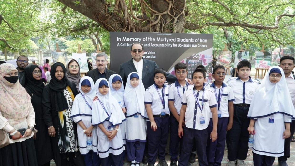 আটকা পড়া বাংলাদেশি জাহাজ দ্রুত হরমুজ প্রণালি পাড়ি দিতে পারবে: ঢাবিতে ইরানের রাষ্ট্রদূত