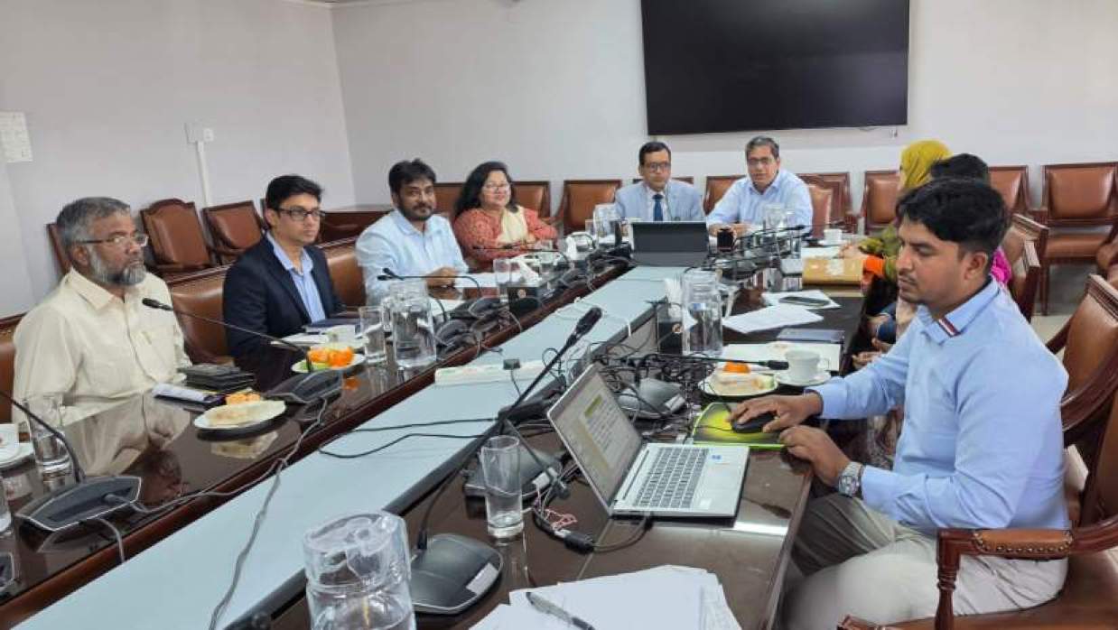 সভায় উপস্থিত কর্মকর্তাবৃন্দ