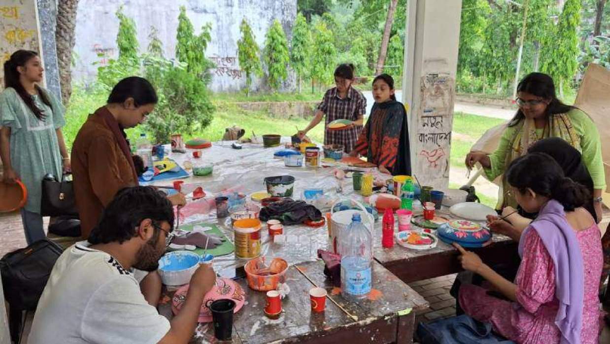 চবি চারুকলা ইনস্টিটিউটে চলছে বর্ষবরণের প্রস্তুতি