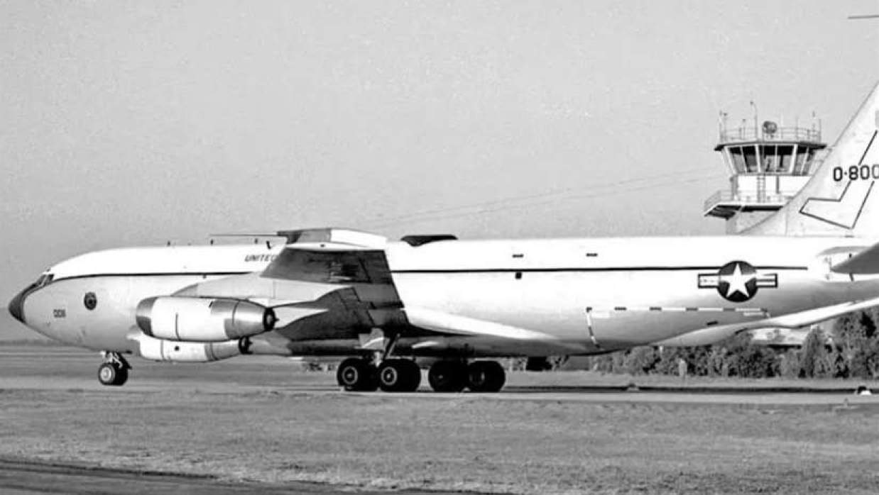  পুরনো যুদ্ধবিমান 