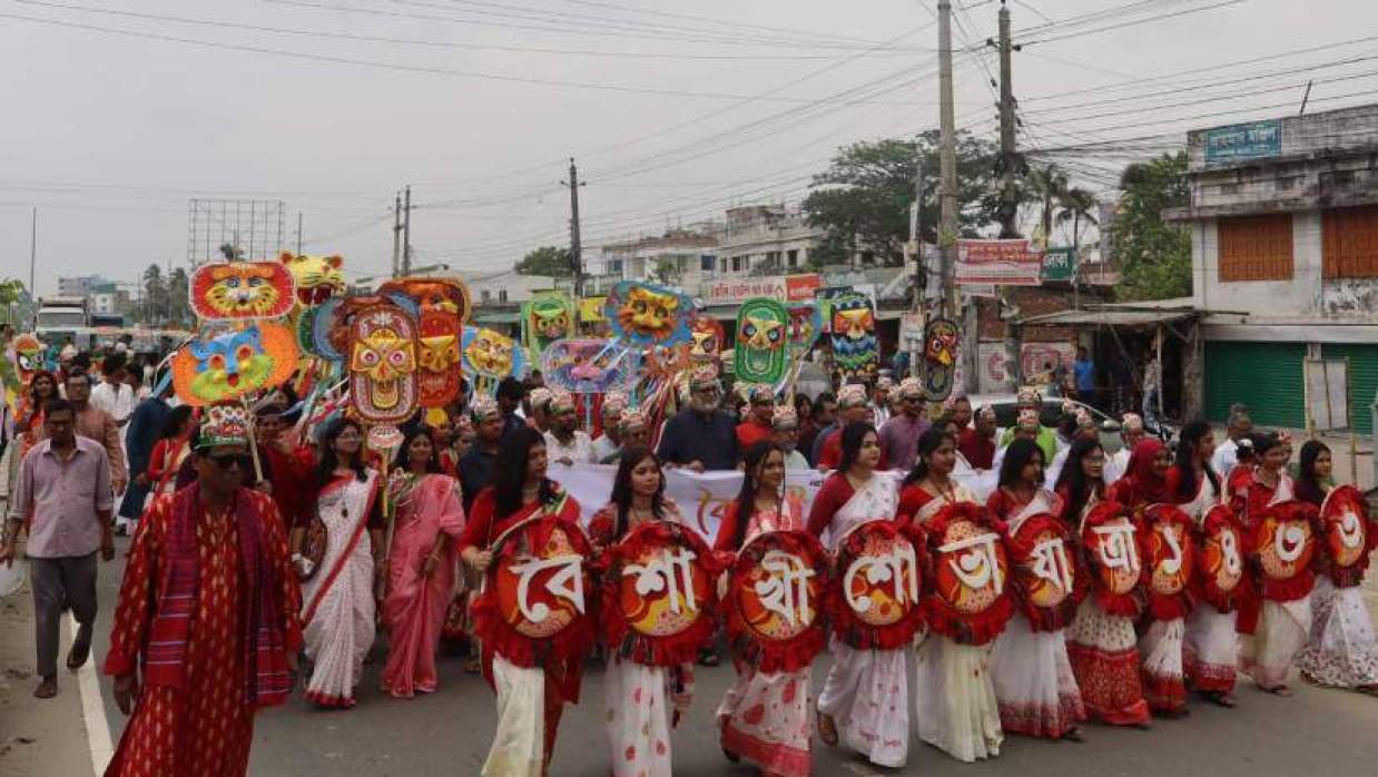 খুলনা বিশ্ববিদ্যালয়ে বর্ণিল আয়োজনে বাংলা নববর্ষ উদযাপন