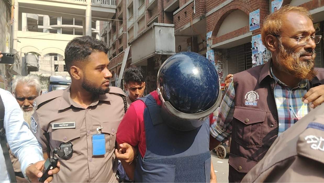 হাদি হত্যা মামলায় গ্রেফতার অস্ত্র ব্যবসায়ী তিন দিনের রিমান্ডে 