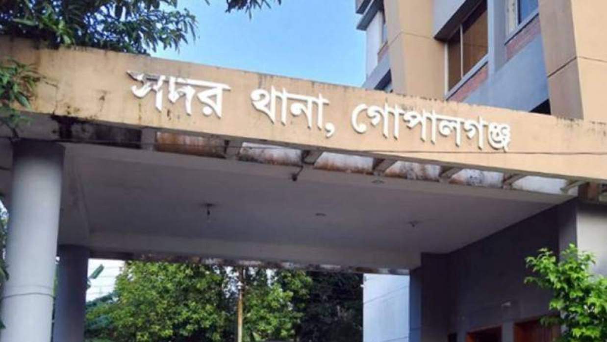 পারিবারিক বিরোধে ছেলের ধাক্কায় বৃদ্ধার মৃত্যু