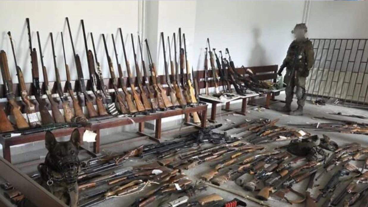 হিজবুল্লাহর ব্যবহৃত অস্ত্র উদ্ধার করল ইসরায়েলি সৈন্যরা