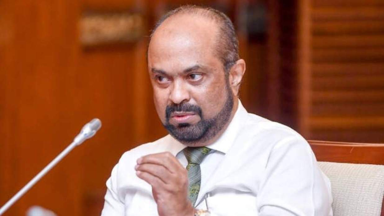  পদত্যাগকৃত জ্বালানি মন্ত্রী 