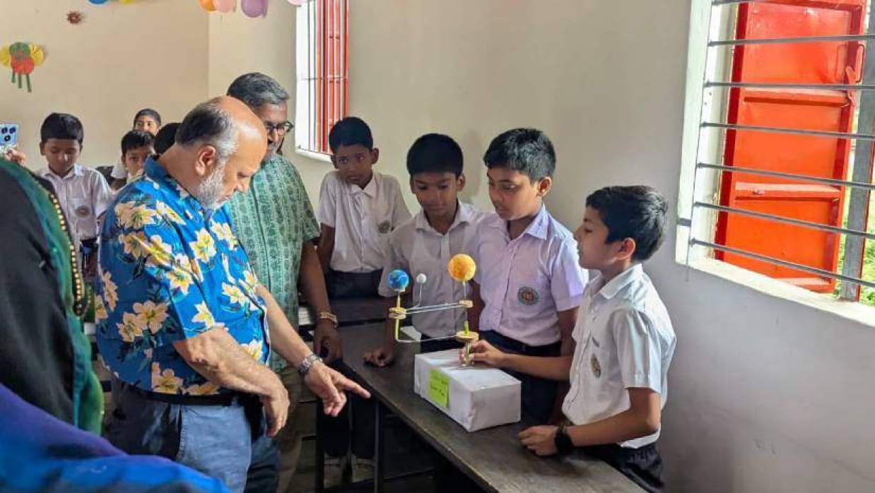 বাকৃবির মুক্তিযোদ্ধা স্মৃতি বিদ্যালয়ে প্রথমবার ‘ক্ষুদে শিক্ষার্থীদের উদ্ভাবনী মেলা’ অনুষ্ঠিত