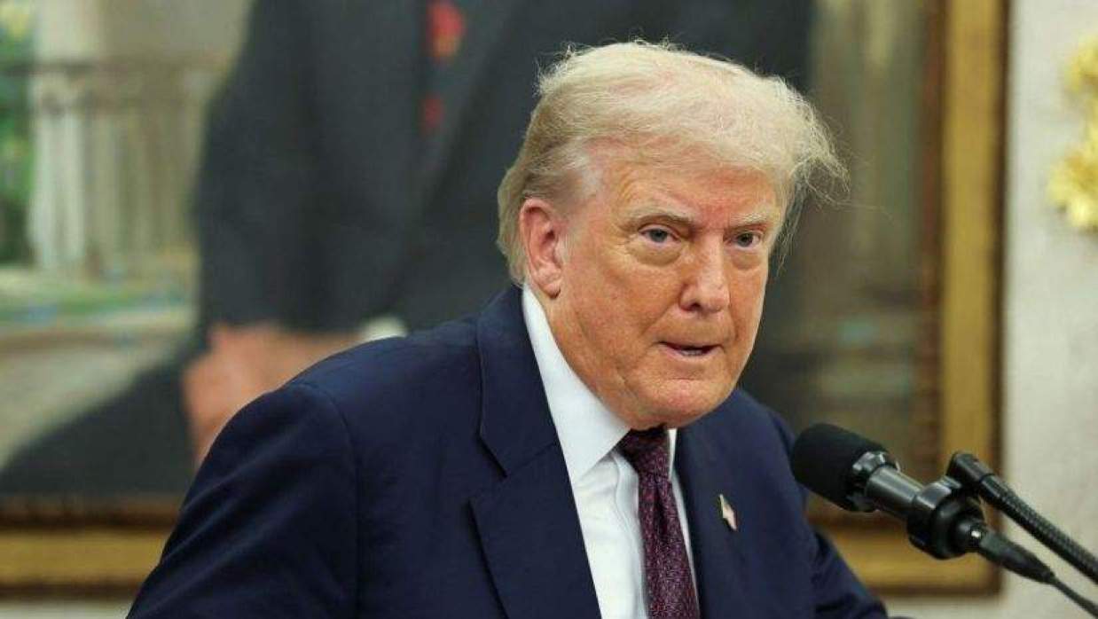 রাশিয়ার তেলের ওপর নিষেধাজ্ঞা বাতিল করে তোপের মুখে ট্রাম্প