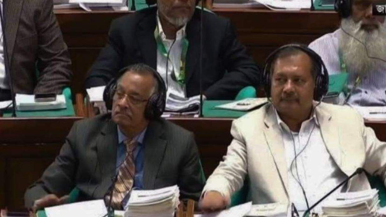 সংসদে তথ্যমন্ত্রী