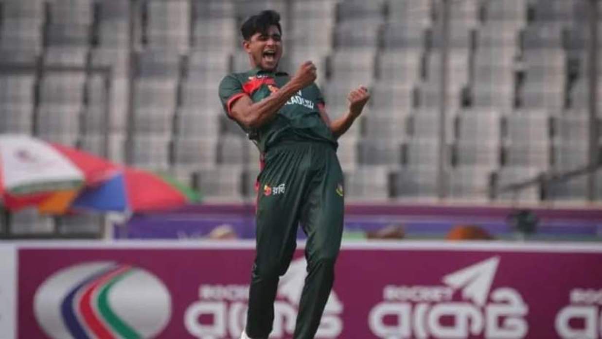 নাহিদের জোড়া আঘাতে দাপুটে শুরু বাংলাদেশের