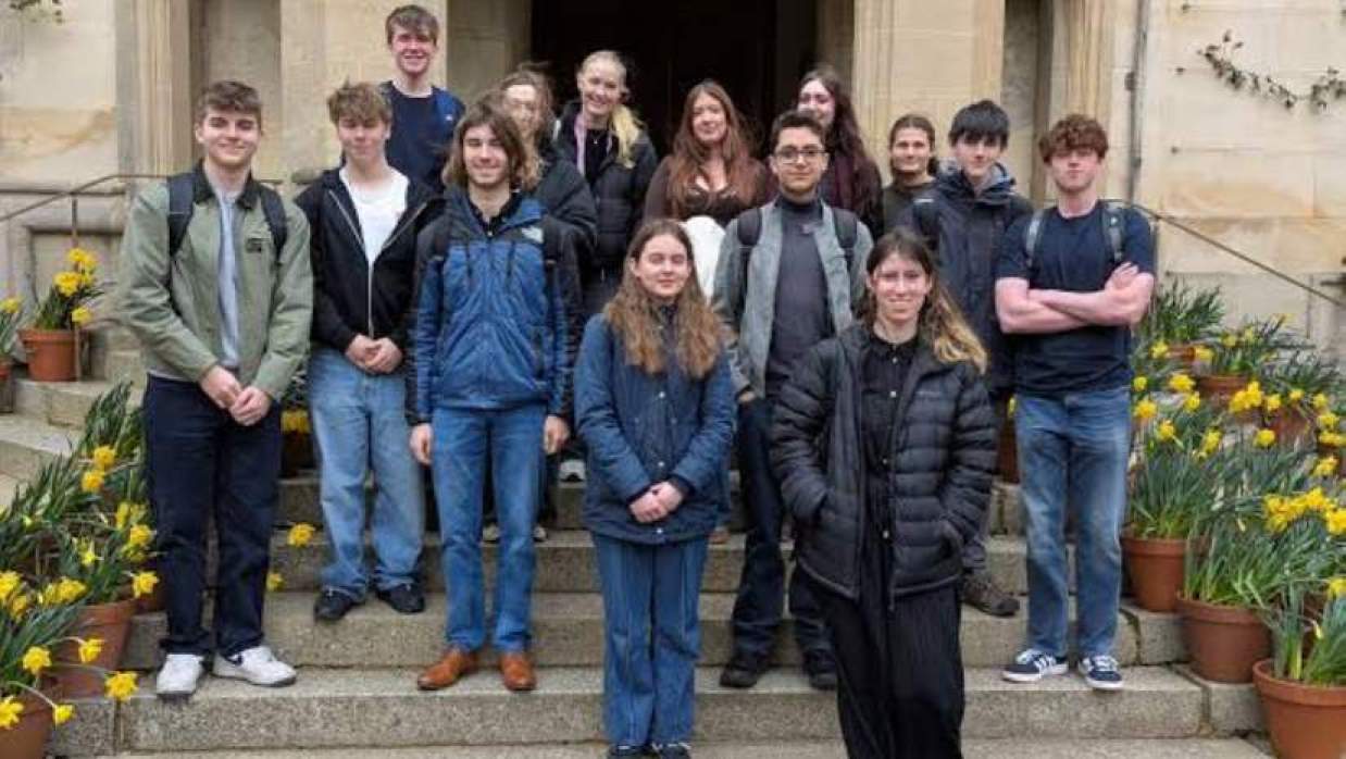 যুক্তরাজ্যের অক্সফোর্ড ইউনিভার্সিটিতে স্কলারশিপে স্নাতকোত্তর-পিএইচডিতে পড়তে চাইলে আবেদন করুন খুঁটিনাটি জেনেই