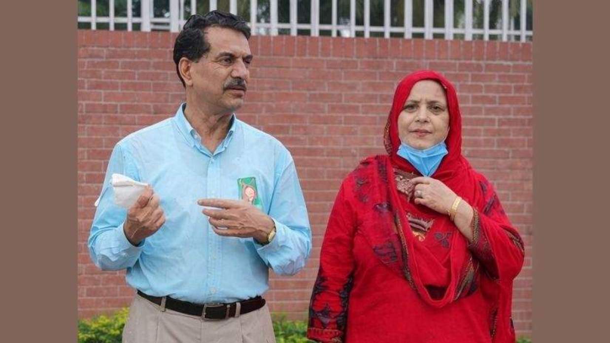 খায়রুল কবির খোকন দম্পতি