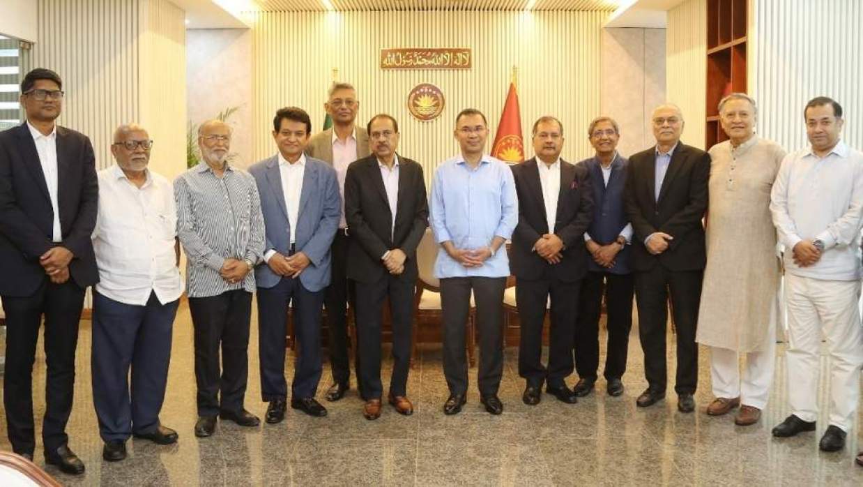 নোয়াব সদস্যদের সঙ্গে প্রধানমন্ত্রী