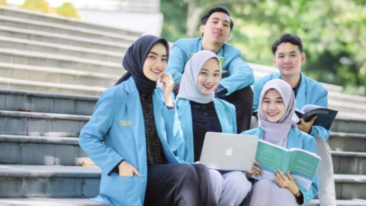 ইন্দোনেশিয়ায় স্কলারশিপে স্নাতক-স্নাতকোত্তর-পিএইচডিতে পড়তে চাইলে আবেদন করুন দ্রুতই